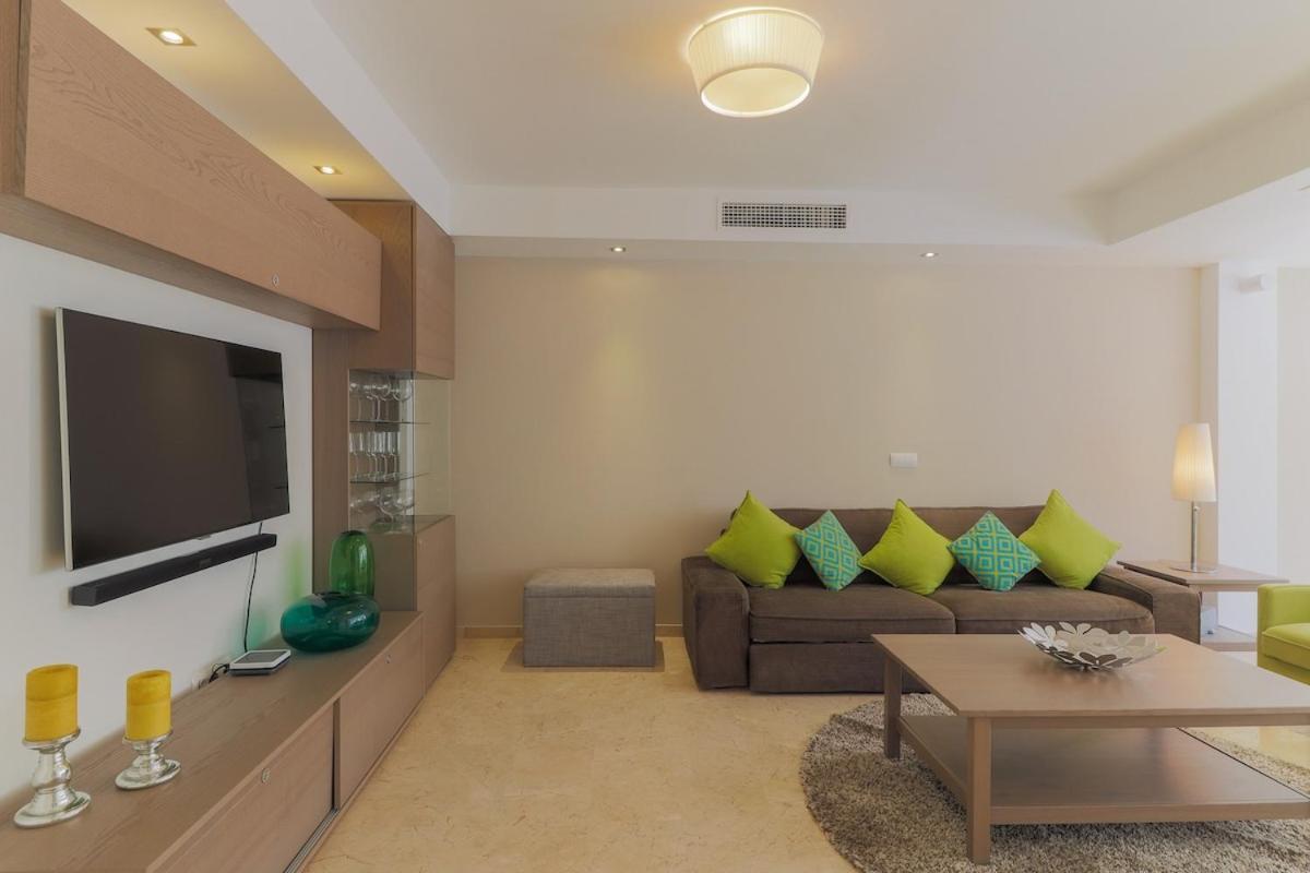 C43 - Family House With Terrace And Shared Pool Villa Benalmadena Luaran gambar