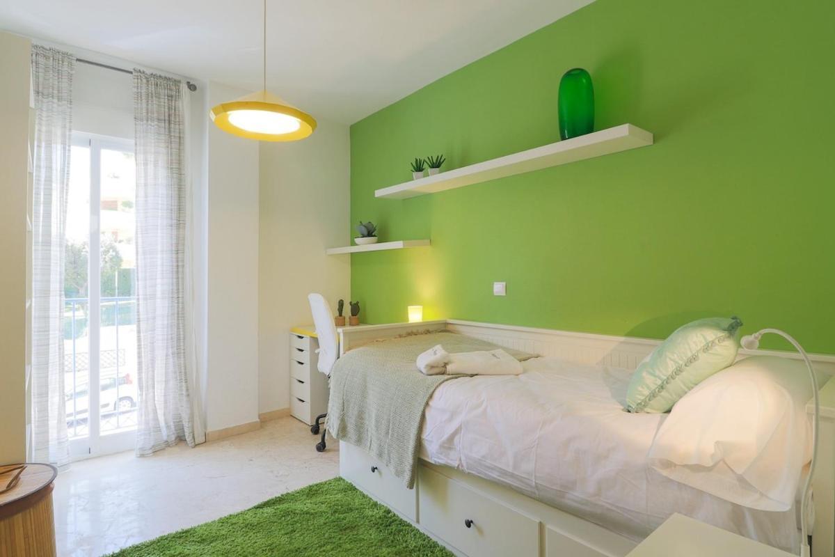 C43 - Family House With Terrace And Shared Pool Villa Benalmadena Luaran gambar